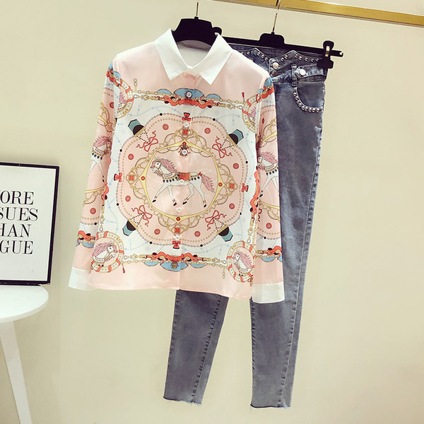 Πολύχρωμο γυναικείο πουκάμισο με κλασικό γιακά και μακριά μανίκια