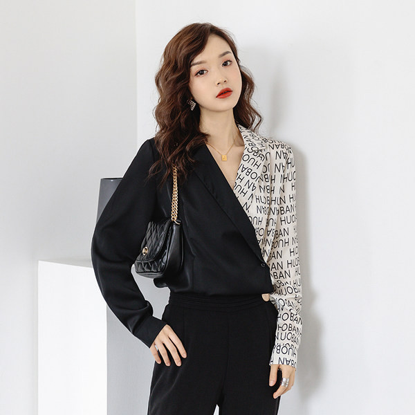 Novi model ženske košulje sa V izrezom i natpisom