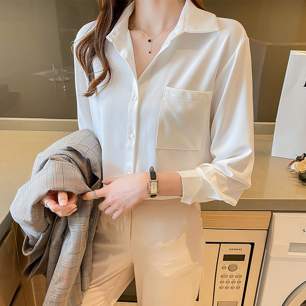 Широка дамска риза с джоб и копчета - за жени