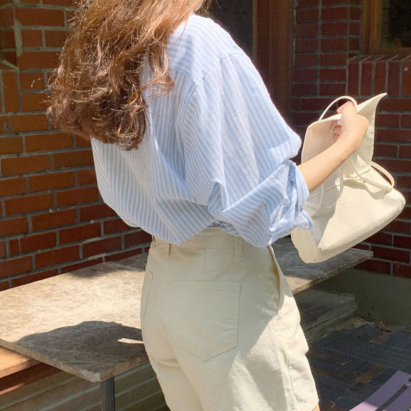 Prugasta ženska košulja s klasičnim ovratnikom i džepom