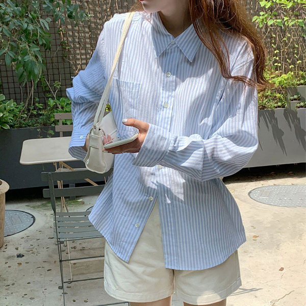 Prugasta ženska košulja s klasičnim ovratnikom i džepom