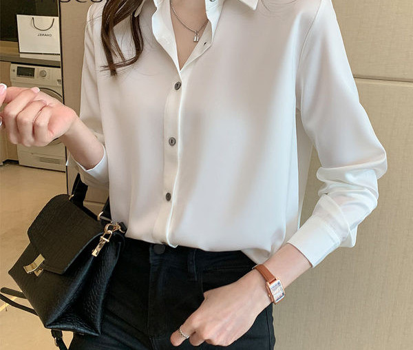 Ženska čista košulja na gumbe