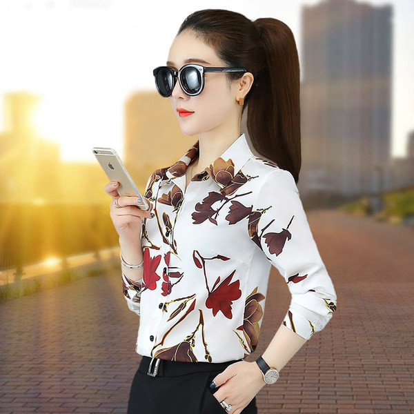 Γυναικείο πουκάμισο σιφόν με απλικέ και κλασικό γιακά