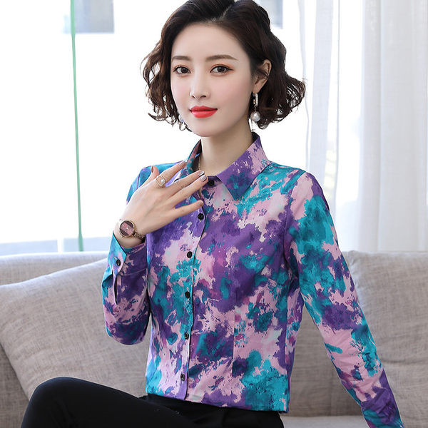 Модерна дамска риза с класическа яка и флорален десен