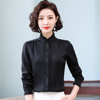 Κομψό γυναικείο πουκάμισο με χαμηλό γιακά πόλο και κουμπιά