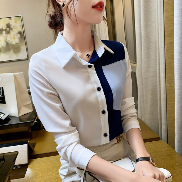 Дамска синьо-бяла риза от шифон с класическа яка и копчета 