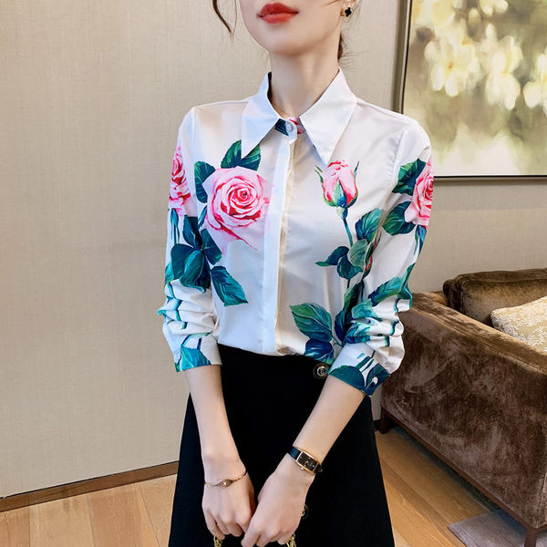 Дамска риза с флорален десен  и  класическа  яка