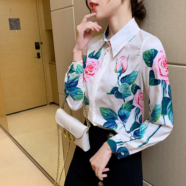 Дамска риза с флорален десен  и  класическа  яка