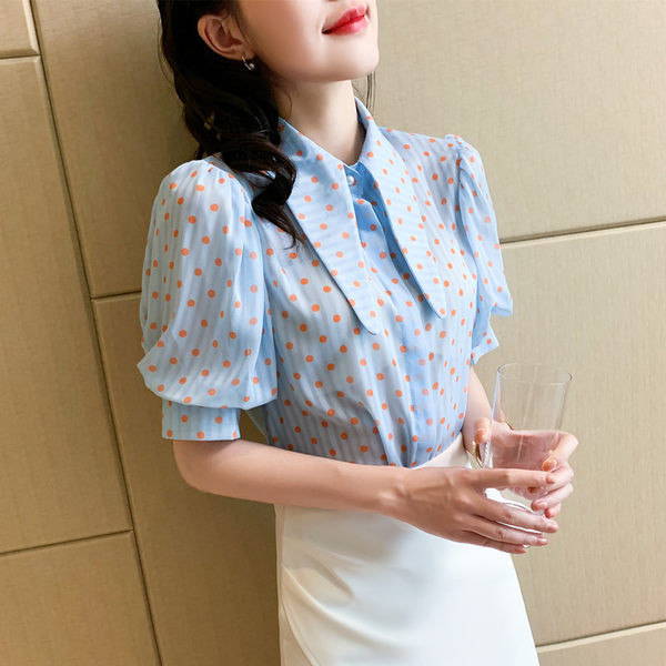 Дамска лятна риза с буфан ръкави и закопчаване с копчета 