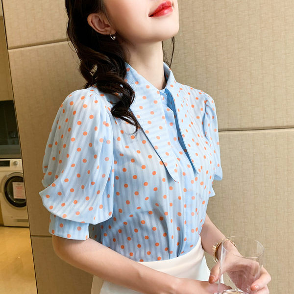 Дамска лятна риза с буфан ръкави и закопчаване с копчета 