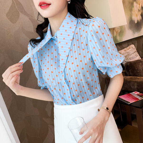 Дамска лятна риза с буфан ръкави и закопчаване с копчета 