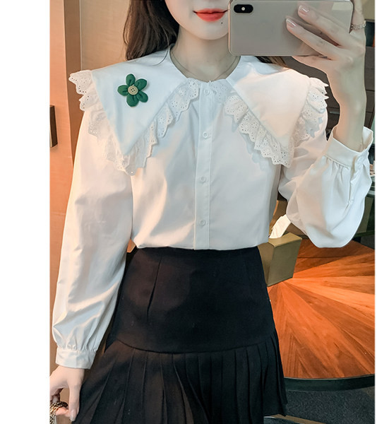 Moderna ženska košulja s gumbima u bijeloj boji