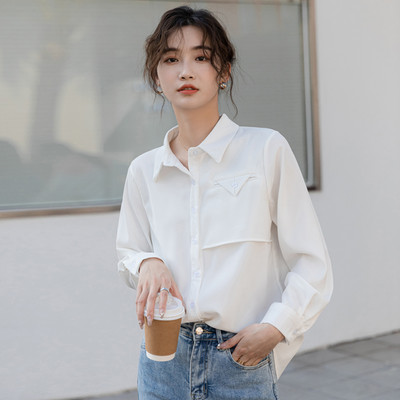 Casual γυναικείο πουκάμισο με κλασικό γιακά - ένα κλασικό μοντέλο