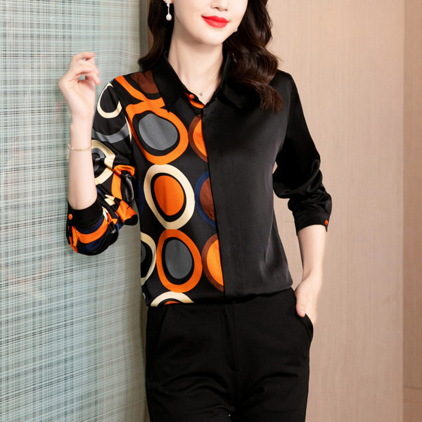 Модерна дамска риза с класическа  яка и  копчета