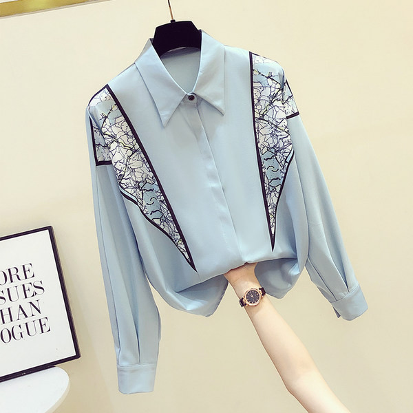 Moodne naiste särk klassikalise kraega - kahte värvi