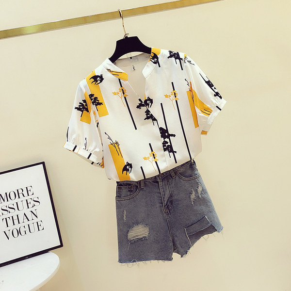 Ljetna košulja od šifona sa špic izrezom