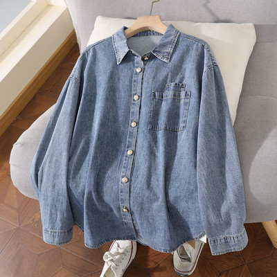 Широка риза от деним с джоб и копчета