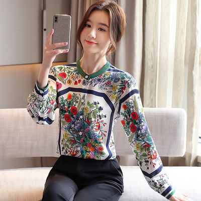 Kevadine 3/4 varrukatega lillelise mustriga naiste särk