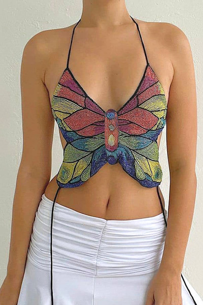 Κοντό ασύμμετρο φανελάκι με γυμνή πλάτη