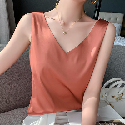 Μοντέρνο γυναικείο φανελάκι με φαρδιές τιράντες και λαιμόκοψη