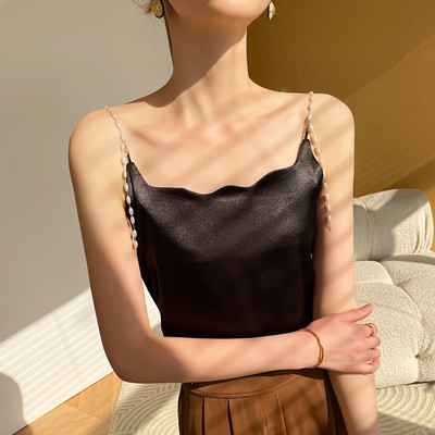 Kaasaegne naiste satiinist tank top - mitu mudelit