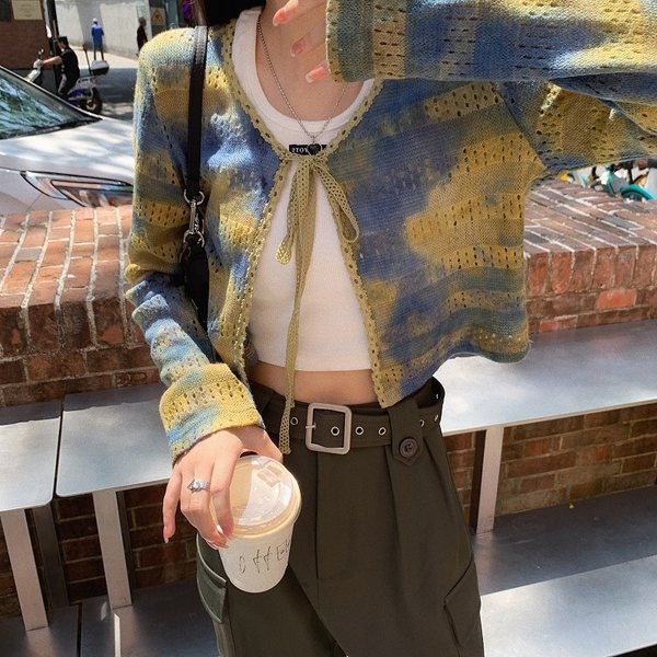 Kratka ženska majica bez rukava od samtastog žerseja