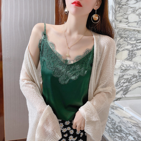 Elegantna satenska majica bez rukava s čipkom i tankim naramenicama