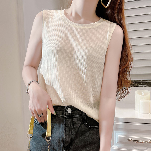 Ležeran model ženske majice bez rukava s okruglim izrezom