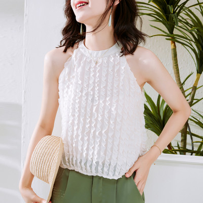 Naiste lokkide ja ümara kaelusega topp