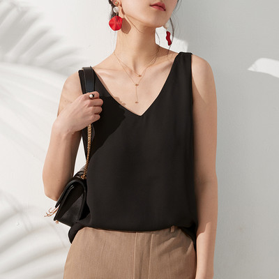 Novi model ženske majice bez rukava sa širokim naramenicama i špic izrezom