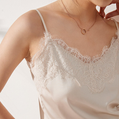 Ženska satenska majica bez rukava s čipkom i tankim naramenicama