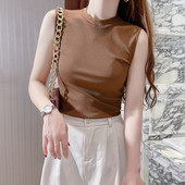 Lihtne kõrge kraega naiste topp