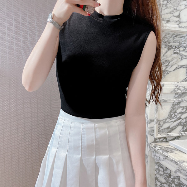 Lihtne kõrge kraega naiste topp