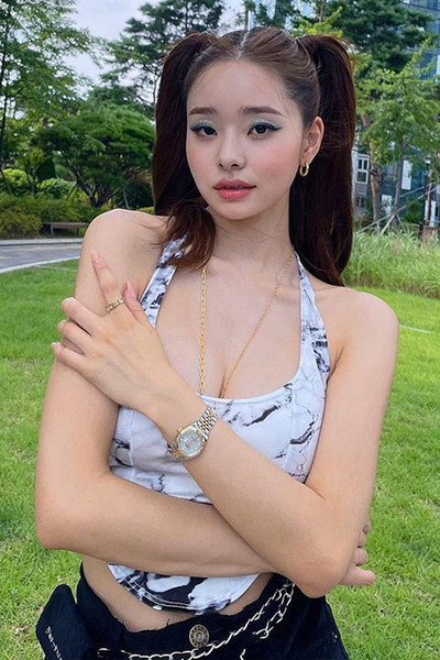 Модерен дамски потник с връзки -бял цвят