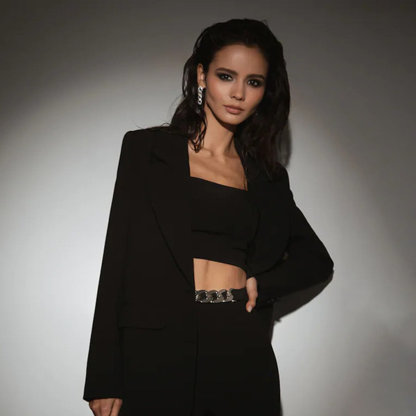 Naiste lühike laiade rihmadega topp