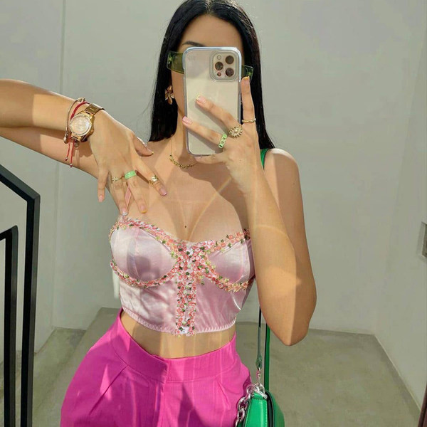 Kratki satenski poprsje s vezom