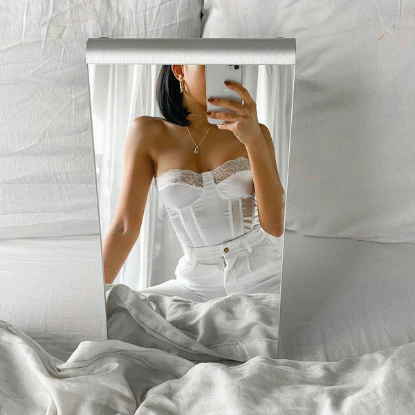 Naiste pitsiga rinnahoidja