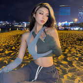 Lühike ristrihmadega naiste topp