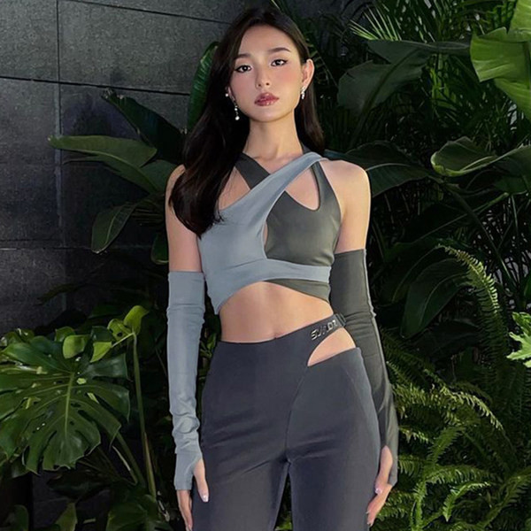 Lühike ristrihmadega naiste topp