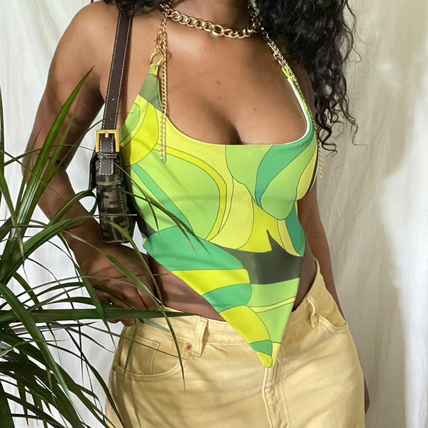 Asümmeetriline metallketiga tanktop