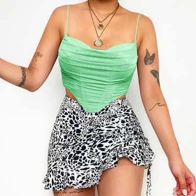 Κοντό γυναικείο βελούδινο μπουστάκι με μαζεμένο αποτέλεσμα