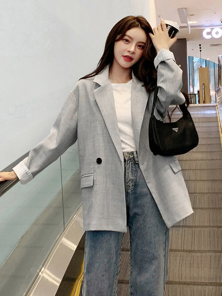 Дамско ежедневно сако в сив и бежов цвят 