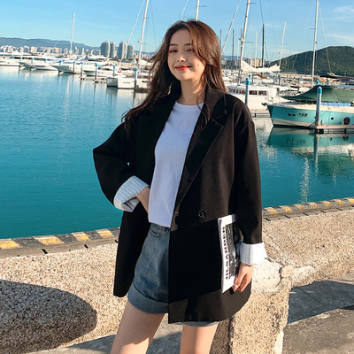 Naiste kaasaegne jope - lai mudel