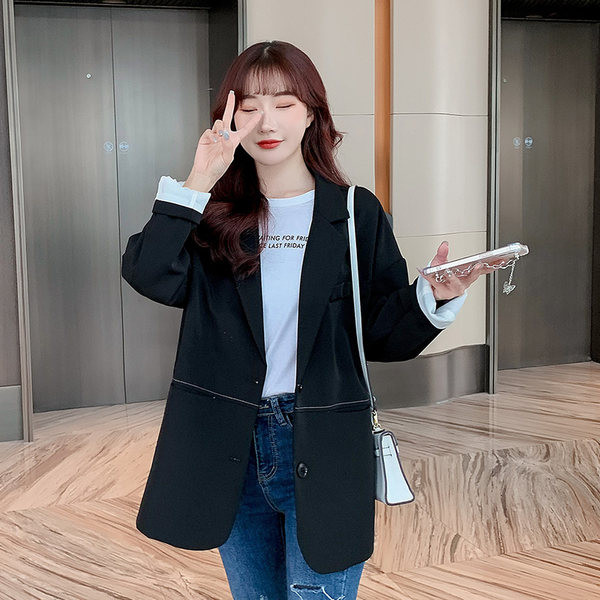 Γυναικείο casual μπουφάν σε μαύρο χρώμα με κουμπιά