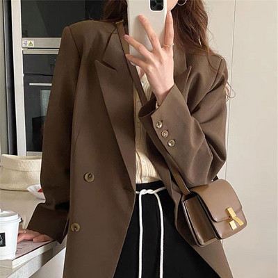 Широк модел ежедневно сако с копчета