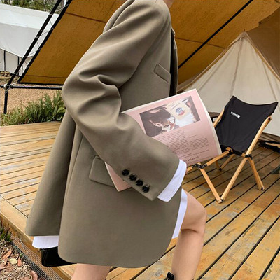 Широк модел ежедневно сако с копчета