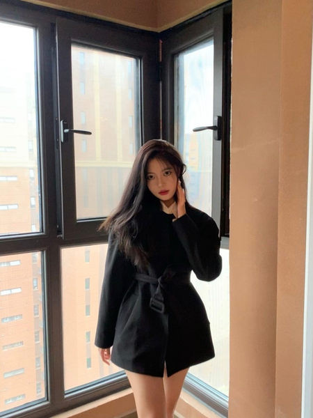 Модерно сако с връзки на талията