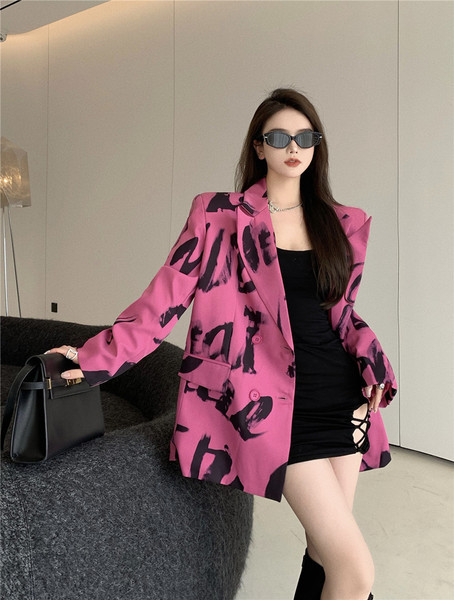 Ženska retro jakna sa natpisom free model