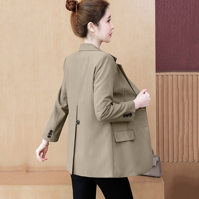 Uue mudeli kolme värvi nööpidega naiste jope