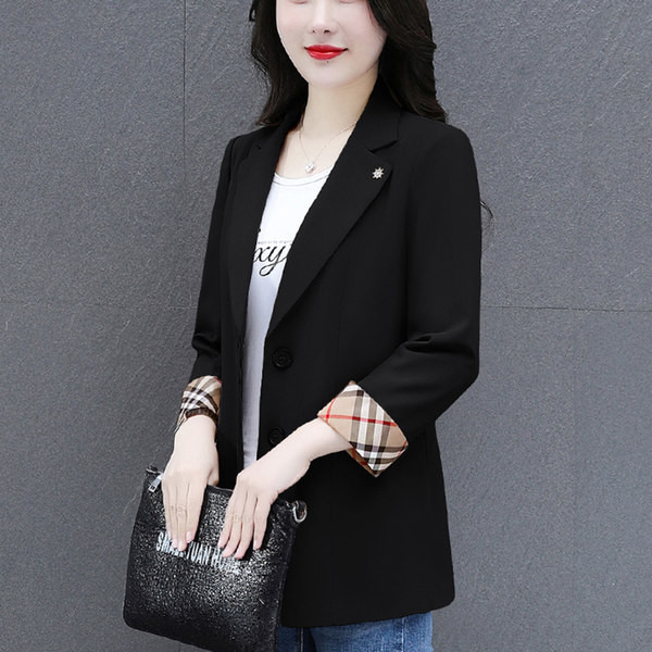 Moodne naiste nööpidega jakk